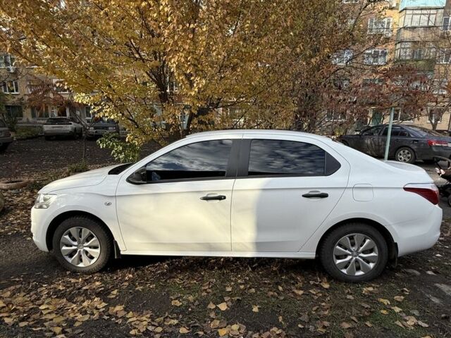 Белый Ситроен С-Элизе, объемом двигателя 1.2 л и пробегом 119 тыс. км за 7000 $, фото 5 на Automoto.ua