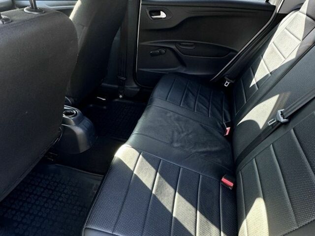 Белый Ситроен С-Элизе, объемом двигателя 1.2 л и пробегом 154 тыс. км за 5700 $, фото 5 на Automoto.ua