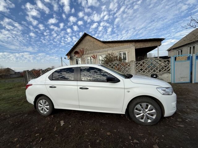 Белый Ситроен С-Элизе, объемом двигателя 1.2 л и пробегом 119 тыс. км за 7000 $, фото 1 на Automoto.ua