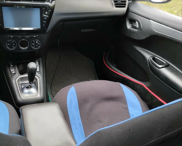 Белый Ситроен С-Элизе, объемом двигателя 1.2 л и пробегом 290 тыс. км за 5700 $, фото 9 на Automoto.ua