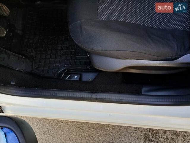 Білий Сітроен С-Елізє, об'ємом двигуна 1.2 л та пробігом 111 тис. км за 5399 $, фото 7 на Automoto.ua