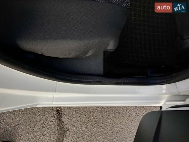 Білий Сітроен С-Елізє, об'ємом двигуна 1.2 л та пробігом 111 тис. км за 5399 $, фото 10 на Automoto.ua