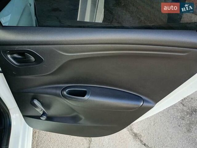 Білий Сітроен С-Елізє, об'ємом двигуна 1.2 л та пробігом 111 тис. км за 5399 $, фото 28 на Automoto.ua