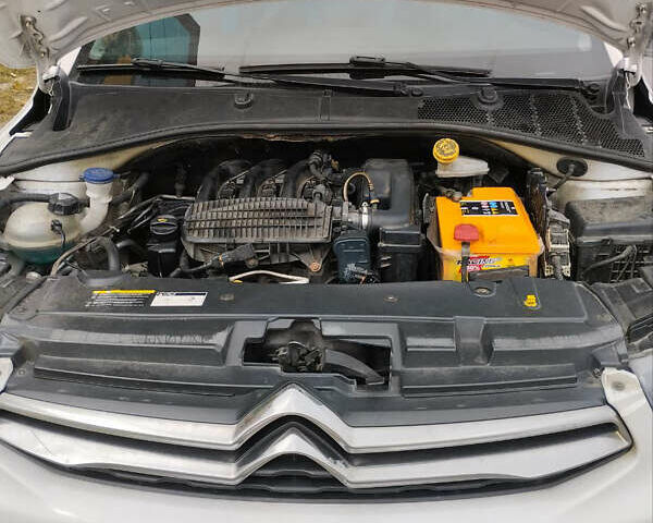 Белый Ситроен С-Элизе, объемом двигателя 1.2 л и пробегом 290 тыс. км за 5700 $, фото 10 на Automoto.ua