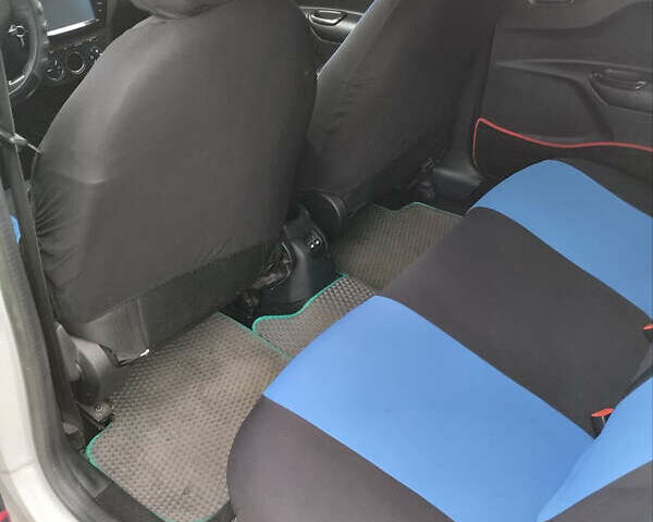 Белый Ситроен С-Элизе, объемом двигателя 1.2 л и пробегом 290 тыс. км за 5700 $, фото 7 на Automoto.ua