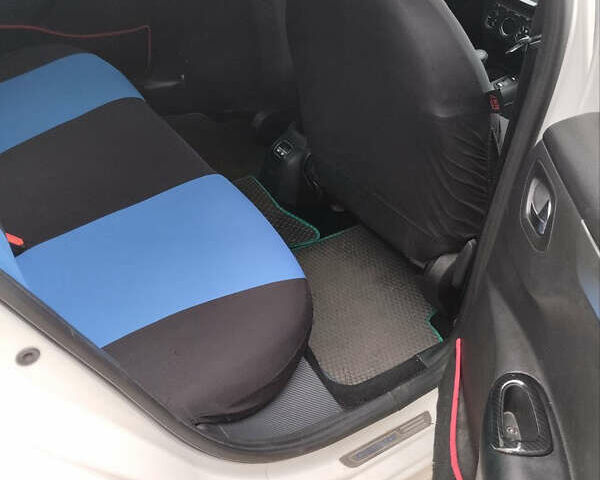 Белый Ситроен С-Элизе, объемом двигателя 1.2 л и пробегом 290 тыс. км за 5700 $, фото 5 на Automoto.ua