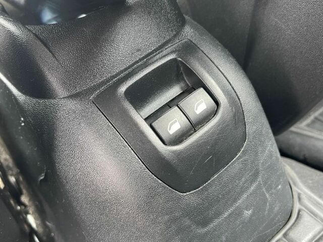 Білий Сітроен С-Елізє, об'ємом двигуна 1.2 л та пробігом 254 тис. км за 4200 $, фото 7 на Automoto.ua