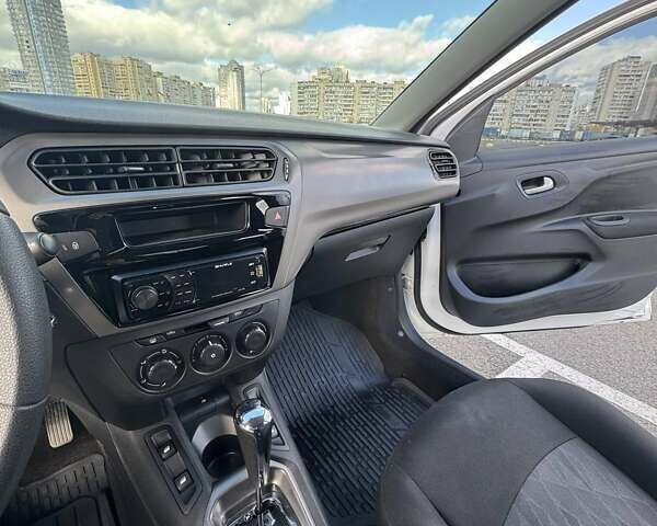 Білий Сітроен С-Елізє, об'ємом двигуна 1.59 л та пробігом 133 тис. км за 7000 $, фото 8 на Automoto.ua