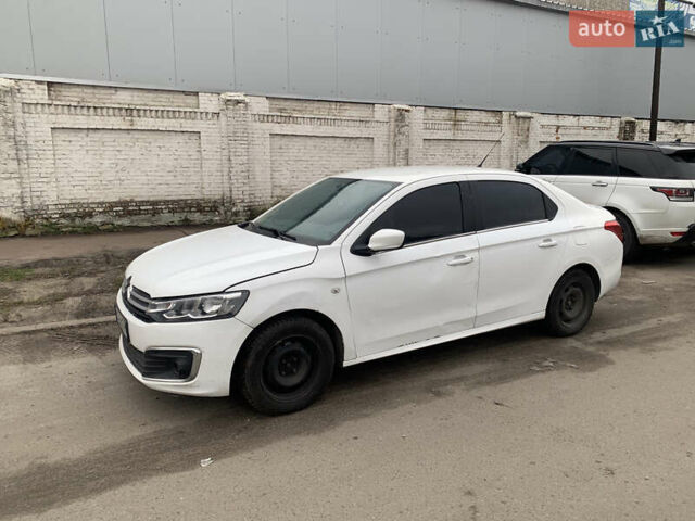 Белый Ситроен С-Элизе, объемом двигателя 1.2 л и пробегом 320 тыс. км за 3800 $, фото 1 на Automoto.ua