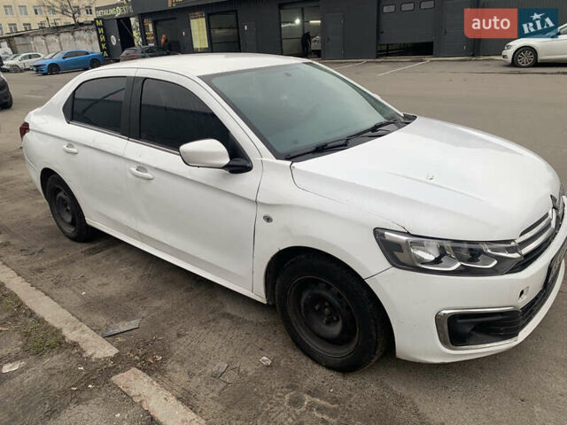 Белый Ситроен С-Элизе, объемом двигателя 1.2 л и пробегом 320 тыс. км за 3800 $, фото 6 на Automoto.ua