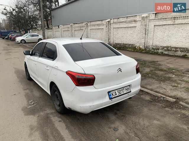 Белый Ситроен С-Элизе, объемом двигателя 1.2 л и пробегом 320 тыс. км за 3800 $, фото 2 на Automoto.ua
