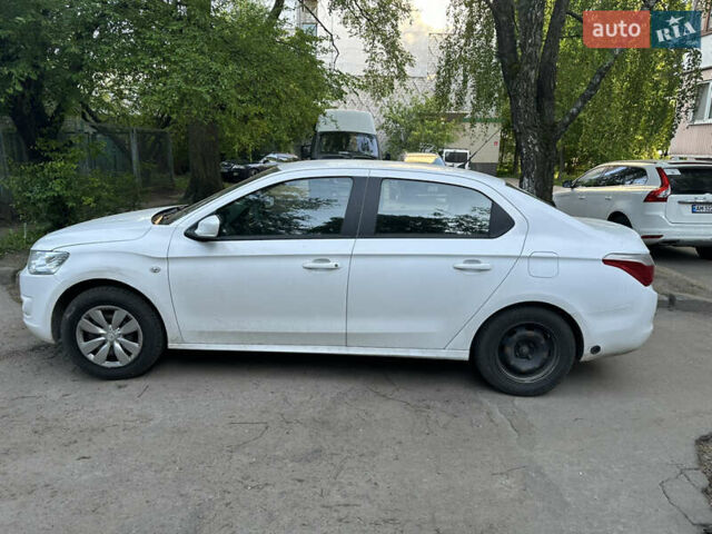 Белый Ситроен С-Элизе, объемом двигателя 1.2 л и пробегом 340 тыс. км за 6000 $, фото 3 на Automoto.ua