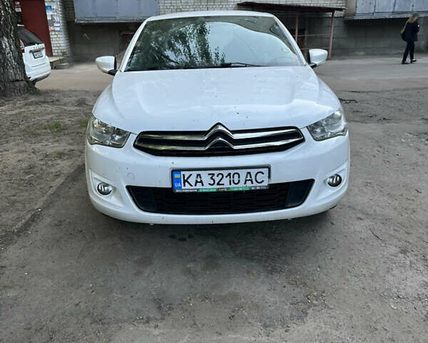 Белый Ситроен С-Элизе, объемом двигателя 1.2 л и пробегом 340 тыс. км за 6000 $, фото 1 на Automoto.ua