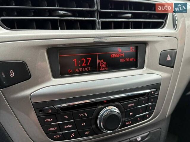 Белый Ситроен С-Элизе, объемом двигателя 1.2 л и пробегом 204 тыс. км за 6490 $, фото 20 на Automoto.ua