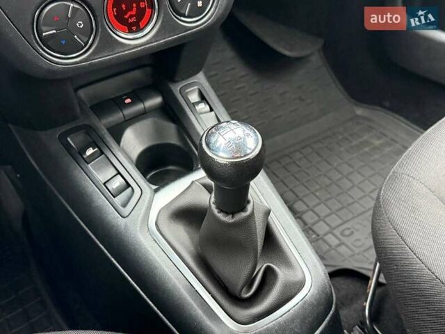 Белый Ситроен С-Элизе, объемом двигателя 1.2 л и пробегом 204 тыс. км за 6490 $, фото 23 на Automoto.ua