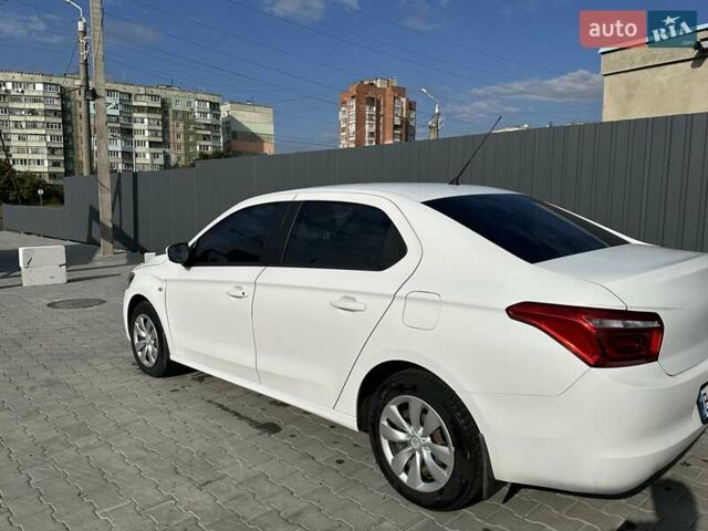 Белый Ситроен С-Элизе, объемом двигателя 1.2 л и пробегом 136 тыс. км за 7500 $, фото 4 на Automoto.ua