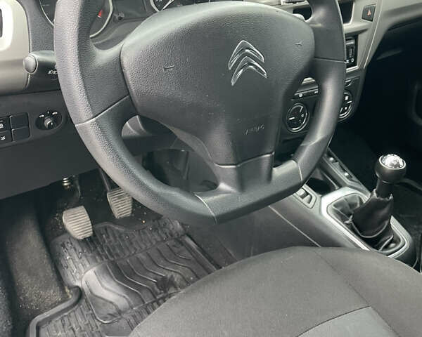 Сітроен С-Елізє 2018 у Запоріжжя на Automoto.ua Білий Сітроен С-Елізє, об'ємом двигуна 1.56 л та пробігом 90 тис. км за 10000 $, фото 9 на Automoto.ua