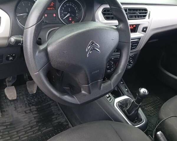 Белый Ситроен С-Элизе, объемом двигателя 1.2 л и пробегом 185 тыс. км за 6000 $, фото 1 на Automoto.ua