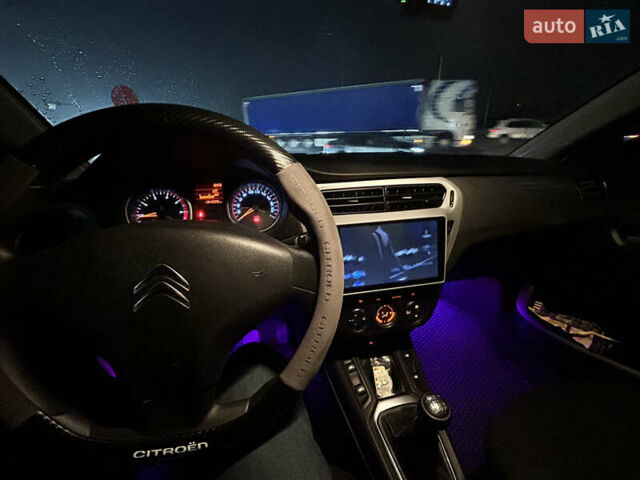 Белый Ситроен С-Элизе, объемом двигателя 1.59 л и пробегом 134 тыс. км за 10500 $, фото 3 на Automoto.ua