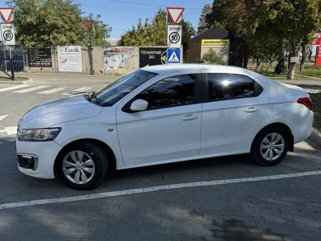 Белый Ситроен С-Элизе, объемом двигателя 1.2 л и пробегом 250 тыс. км за 5000 $, фото 8 на Automoto.ua