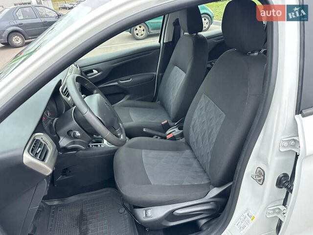 Білий Сітроен С-Елізє, об'ємом двигуна 1.6 л та пробігом 134 тис. км за 8600 $, фото 19 на Automoto.ua