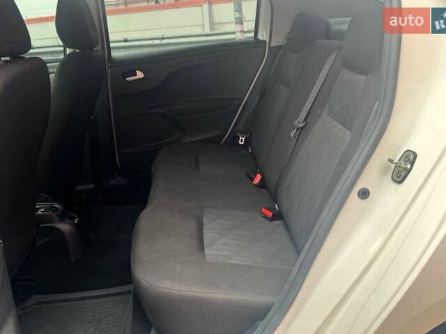 Белый Ситроен С-Элизе, объемом двигателя 1.56 л и пробегом 125 тыс. км за 9990 $, фото 9 на Automoto.ua