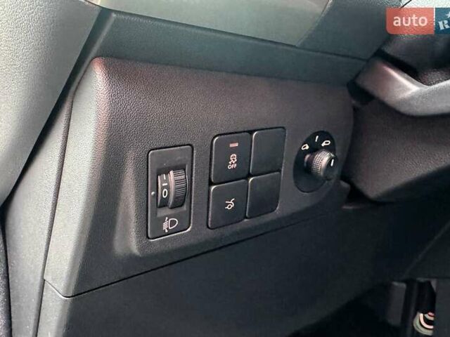 Белый Ситроен С-Элизе, объемом двигателя 1.56 л и пробегом 125 тыс. км за 9990 $, фото 17 на Automoto.ua