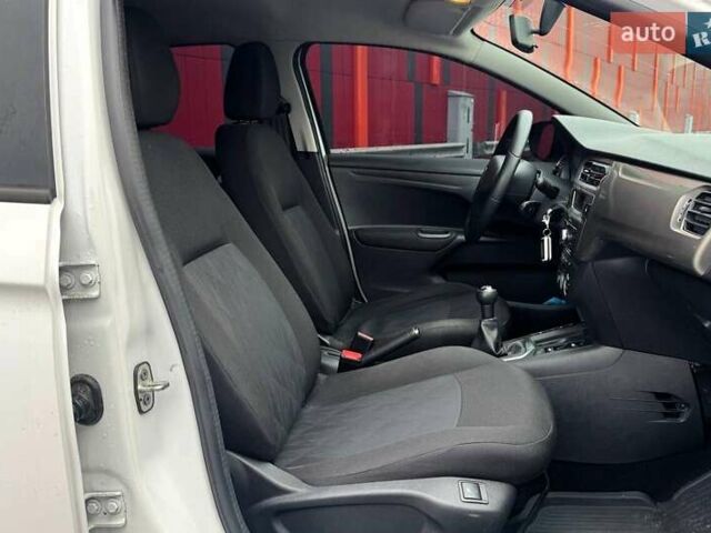 Белый Ситроен С-Элизе, объемом двигателя 1.56 л и пробегом 125 тыс. км за 9990 $, фото 11 на Automoto.ua