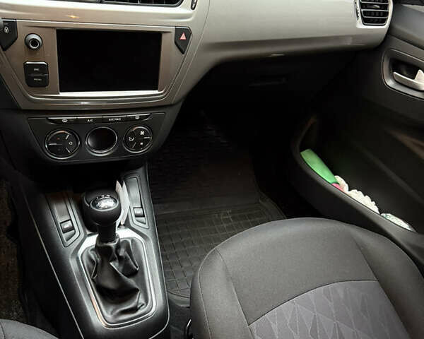 Белый Ситроен С-Элизе, объемом двигателя 1.5 л и пробегом 30 тыс. км за 12980 $, фото 8 на Automoto.ua