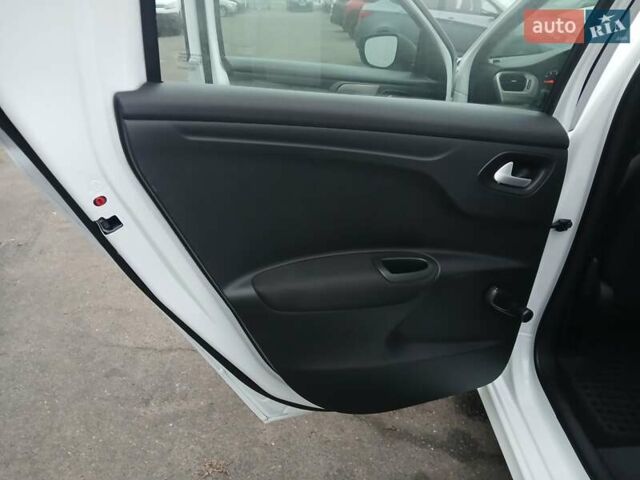 Белый Ситроен С-Элизе, объемом двигателя 1.46 л и пробегом 49 тыс. км за 13500 $, фото 20 на Automoto.ua