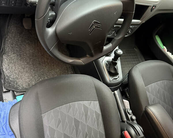 Белый Ситроен С-Элизе, объемом двигателя 1.5 л и пробегом 30 тыс. км за 12980 $, фото 7 на Automoto.ua