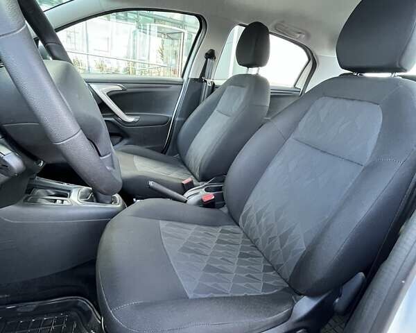 Білий Сітроен С-Елізє, об'ємом двигуна 1.59 л та пробігом 58 тис. км за 12173 $, фото 15 на Automoto.ua