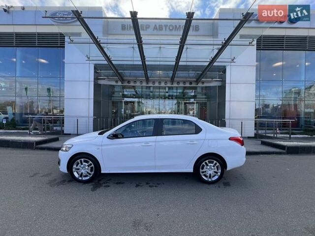 Белый Ситроен С-Элизе, объемом двигателя 1.59 л и пробегом 32 тыс. км за 13123 $, фото 3 на Automoto.ua