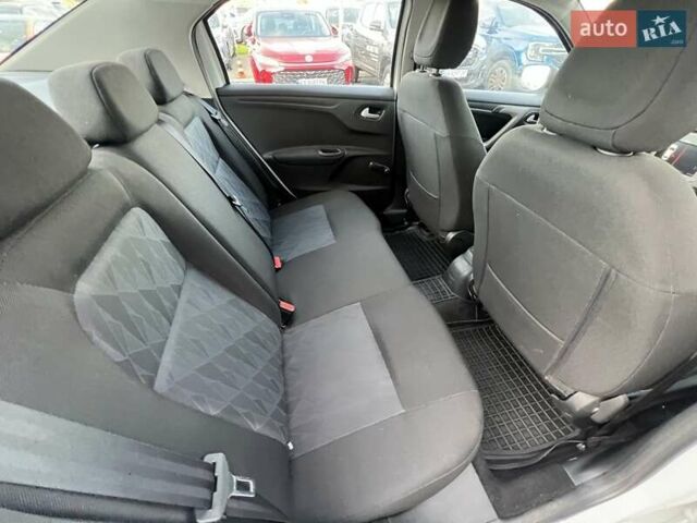 Белый Ситроен С-Элизе, объемом двигателя 1.59 л и пробегом 25 тыс. км за 13792 $, фото 16 на Automoto.ua