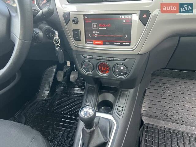 Белый Ситроен С-Элизе, объемом двигателя 1.59 л и пробегом 25 тыс. км за 13792 $, фото 21 на Automoto.ua