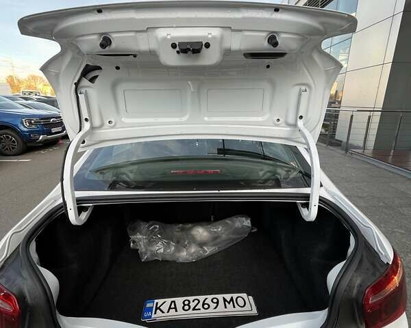 Белый Ситроен С-Элизе, объемом двигателя 1.59 л и пробегом 18 тыс. км за 13795 $, фото 9 на Automoto.ua