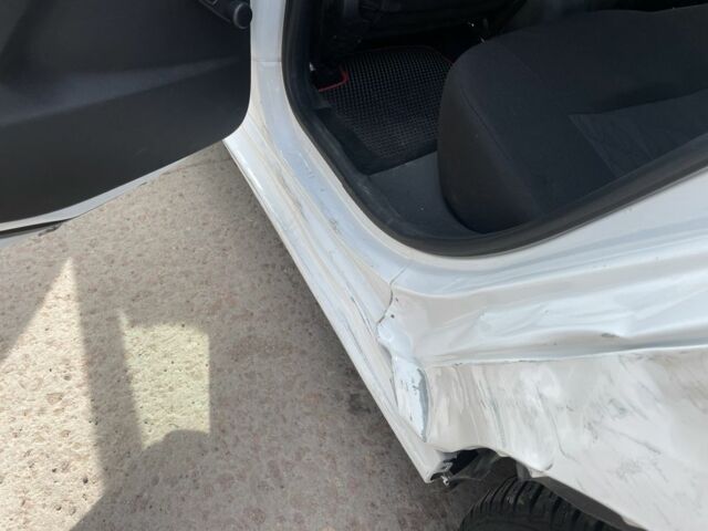 Білий Сітроен С-Елізє, об'ємом двигуна 0 л та пробігом 25 тис. км за 7800 $, фото 5 на Automoto.ua