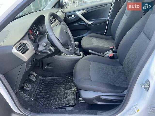 Белый Ситроен С-Элизе, объемом двигателя 1.59 л и пробегом 32 тыс. км за 13123 $, фото 9 на Automoto.ua