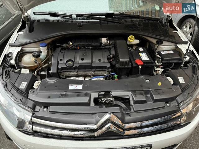 Белый Ситроен С-Элизе, объемом двигателя 1.5 л и пробегом 30 тыс. км за 12980 $, фото 3 на Automoto.ua