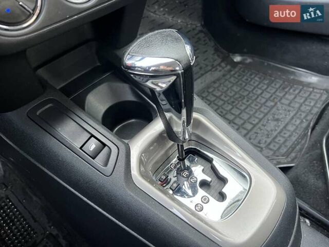 Білий Сітроен С-Елізє, об'ємом двигуна 1.59 л та пробігом 72 тис. км за 13271 $, фото 24 на Automoto.ua