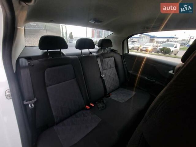 Белый Ситроен С-Элизе, объемом двигателя 1.59 л и пробегом 48 тыс. км за 12825 $, фото 22 на Automoto.ua