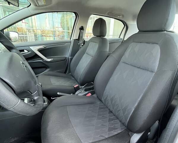 Белый Ситроен С-Элизе, объемом двигателя 1.59 л и пробегом 18 тыс. км за 13795 $, фото 15 на Automoto.ua