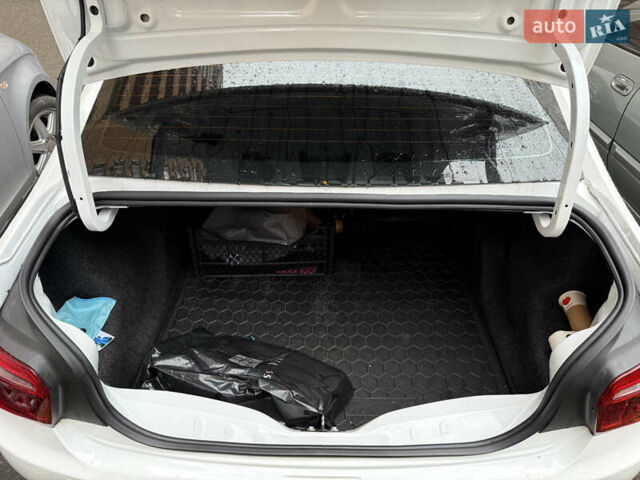 Белый Ситроен С-Элизе, объемом двигателя 1.5 л и пробегом 30 тыс. км за 12980 $, фото 6 на Automoto.ua