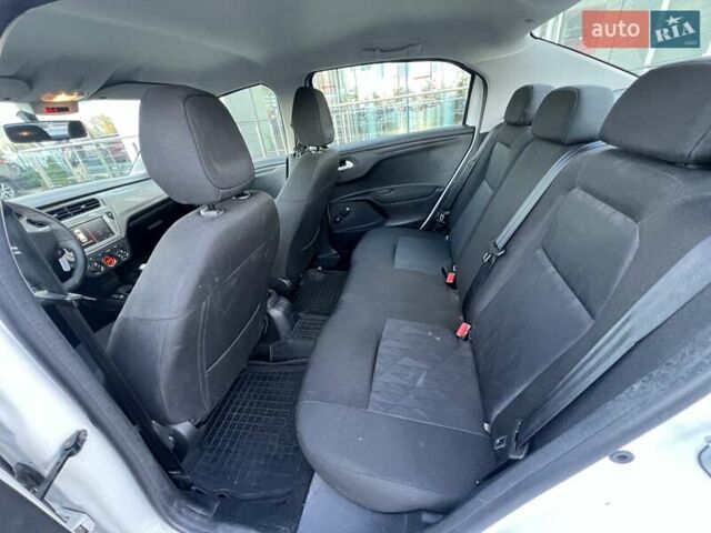 Білий Сітроен С-Елізє, об'ємом двигуна 1.59 л та пробігом 23 тис. км за 13143 $, фото 12 на Automoto.ua