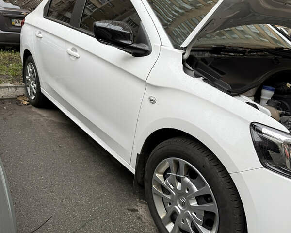 Белый Ситроен С-Элизе, объемом двигателя 1.5 л и пробегом 30 тыс. км за 12980 $, фото 4 на Automoto.ua