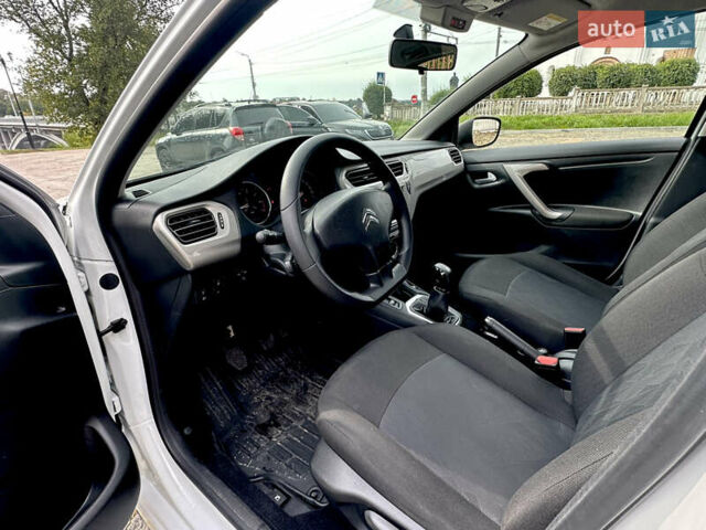Білий Сітроен С-Елізє, об'ємом двигуна 1.59 л та пробігом 11 тис. км за 12300 $, фото 13 на Automoto.ua