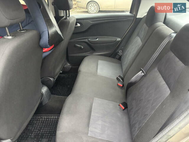 Бежевый Ситроен С-Элизе, объемом двигателя 1.2 л и пробегом 101 тыс. км за 5200 $, фото 11 на Automoto.ua