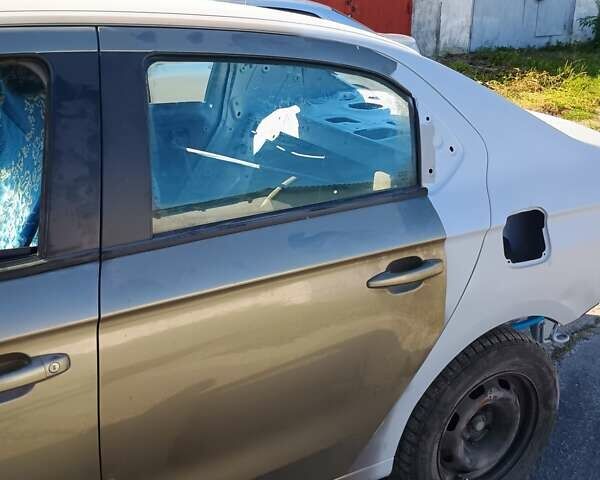 Бежевий Сітроен С-Елізє, об'ємом двигуна 1.56 л та пробігом 124 тис. км за 2200 $, фото 4 на Automoto.ua