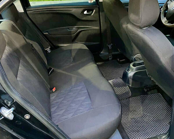 Черный Ситроен С-Элизе, объемом двигателя 1.2 л и пробегом 265 тыс. км за 3999 $, фото 9 на Automoto.ua