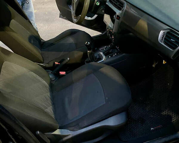 Черный Ситроен С-Элизе, объемом двигателя 1.2 л и пробегом 265 тыс. км за 3999 $, фото 11 на Automoto.ua